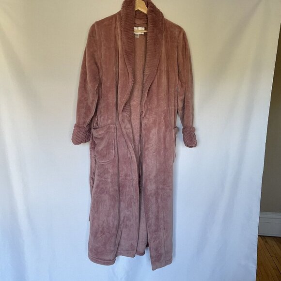 NWOT Carole Hochman women's pink size small fluffy bathrobe comfort warm pockets